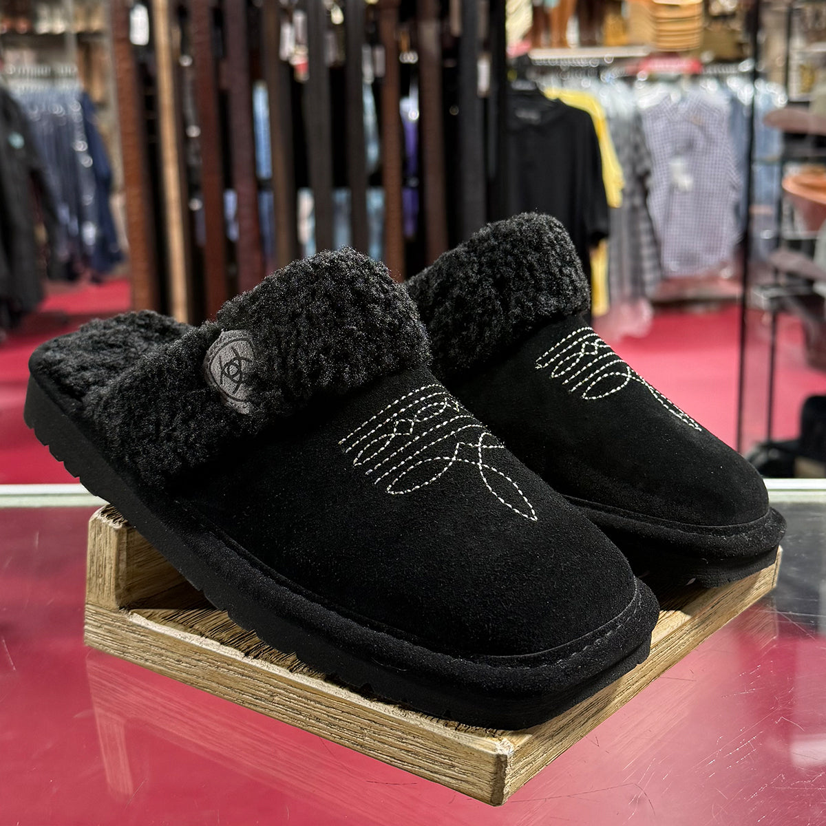 Ariat Women's Jackie Black Square Toe Slippers