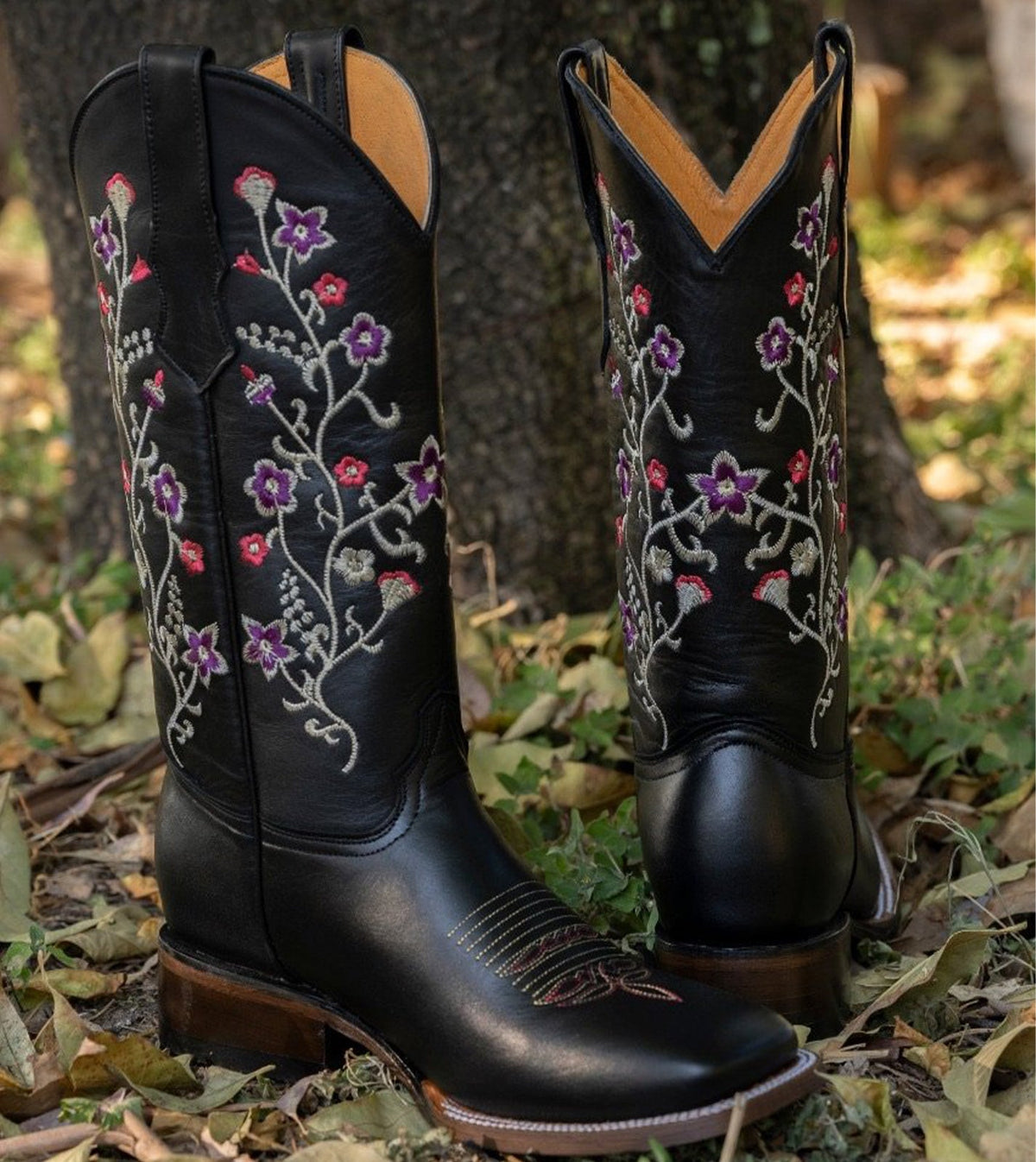 Violeta Black Square Toe Boots