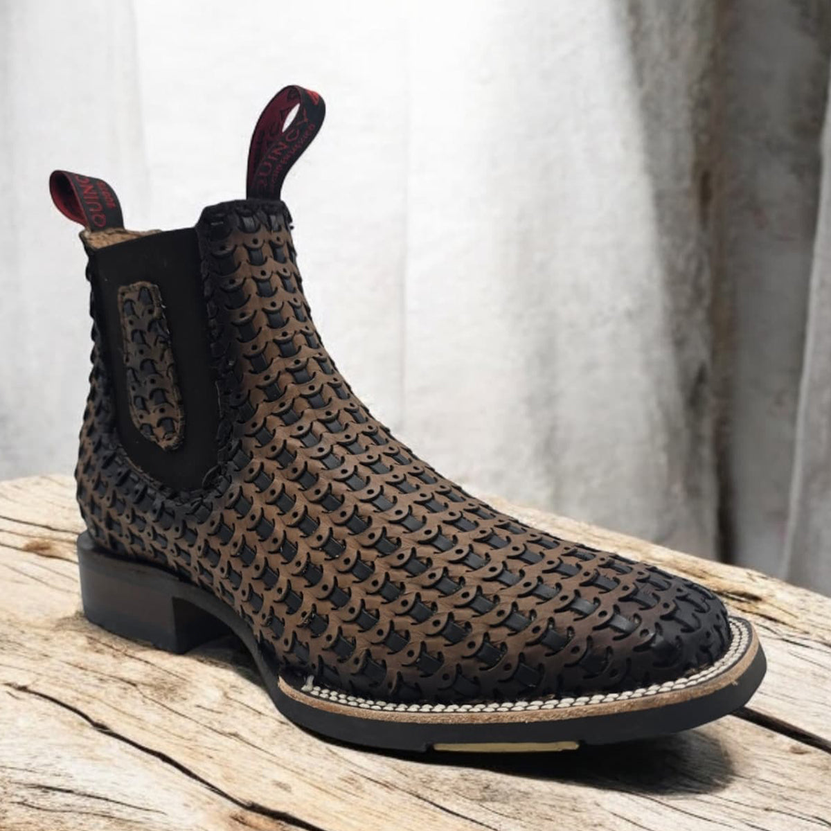  Petatillo Square Toe Boots