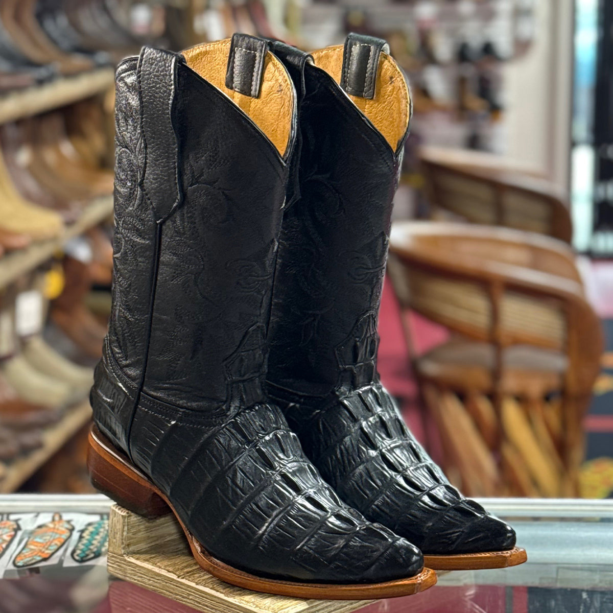 Black Crocodile Print Pointed Western Boots