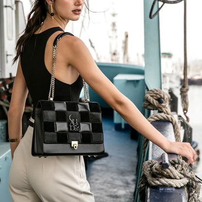  Stingray Chain-Link Purse