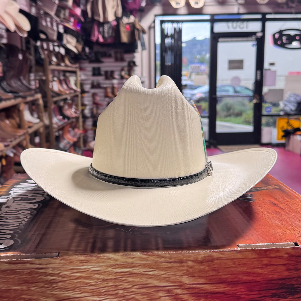  Johnson 5,000x Cowboy Hat 4"